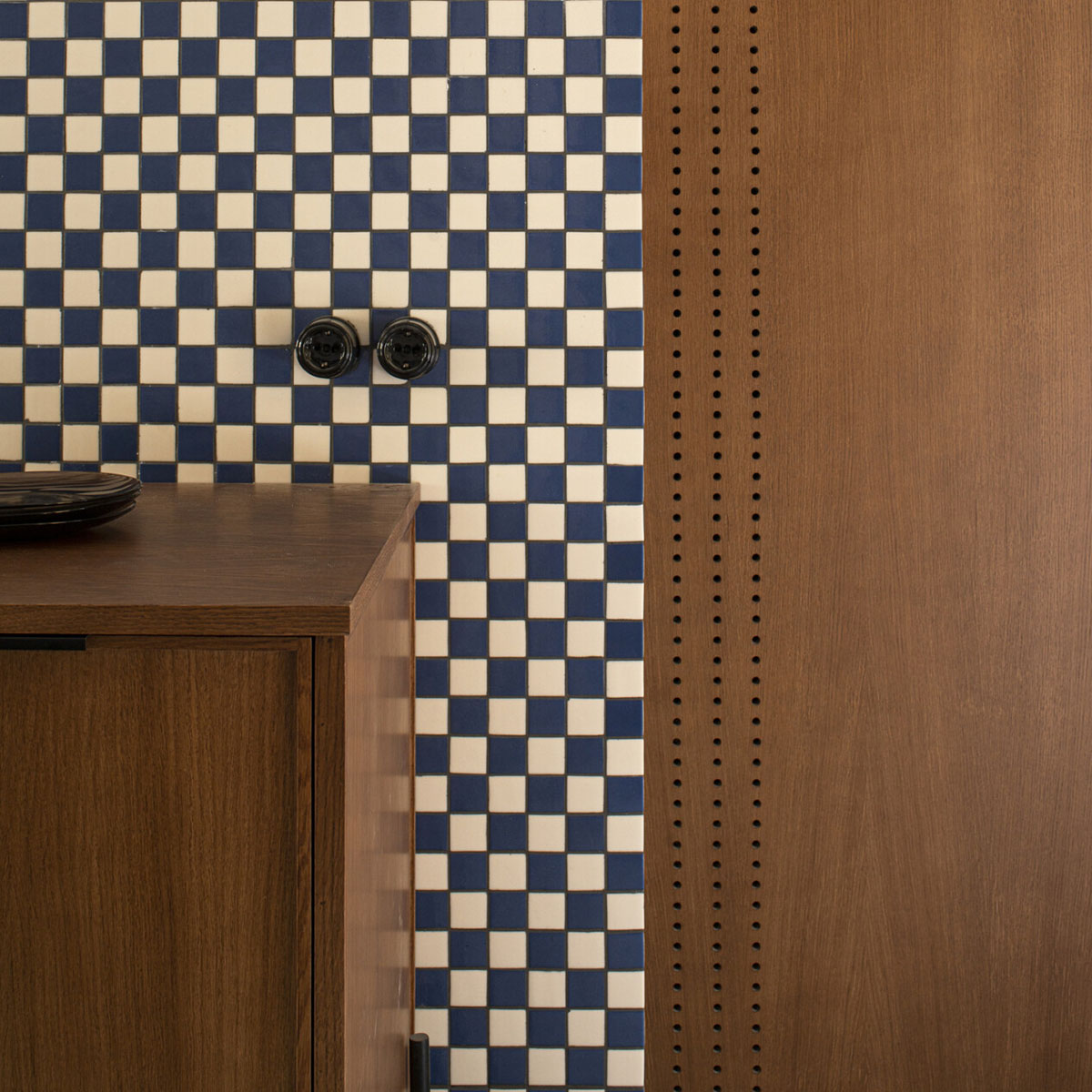 carelage de la tour mosaïque damier bleu blanc 5