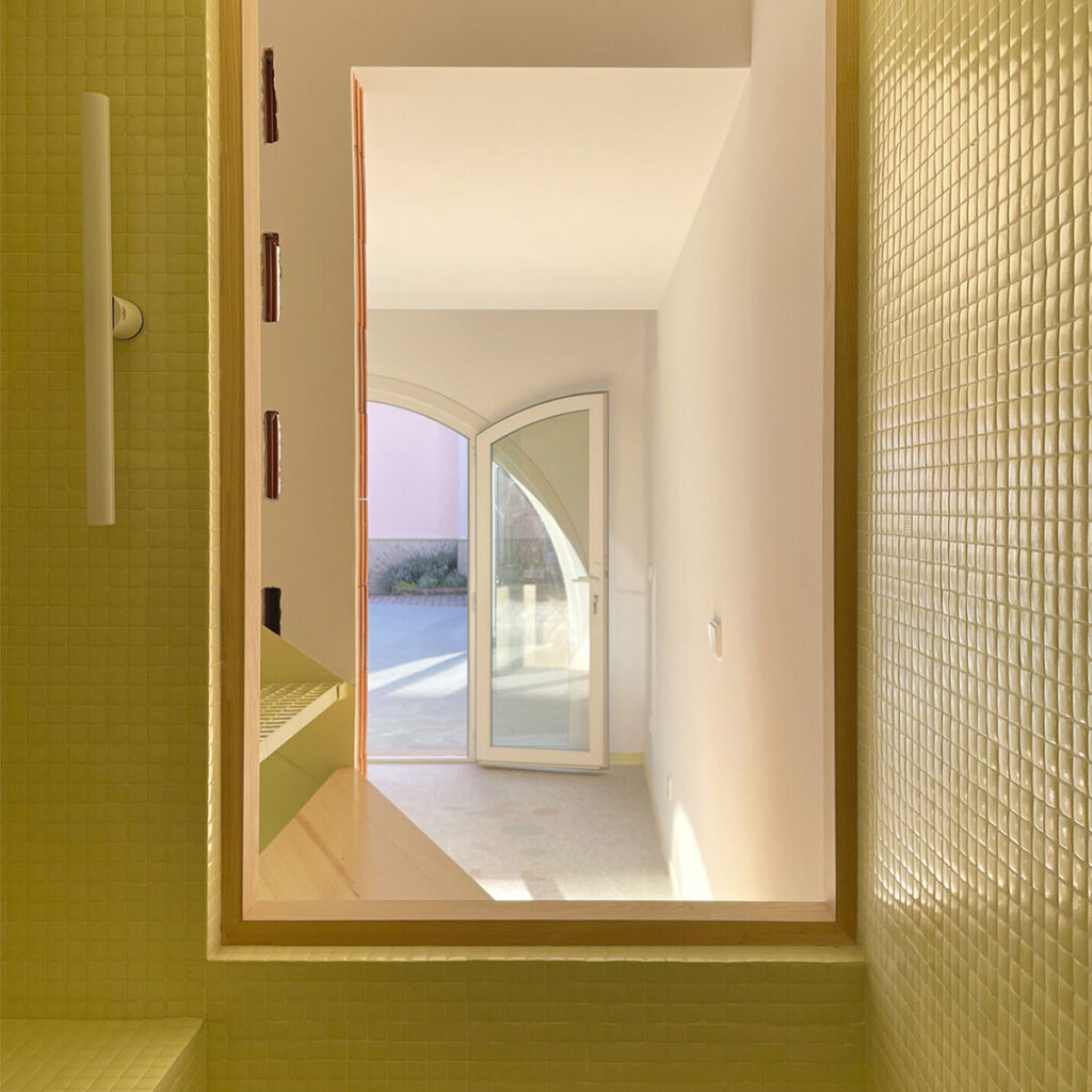 carelage de la tour mosaïque jaune 303 2