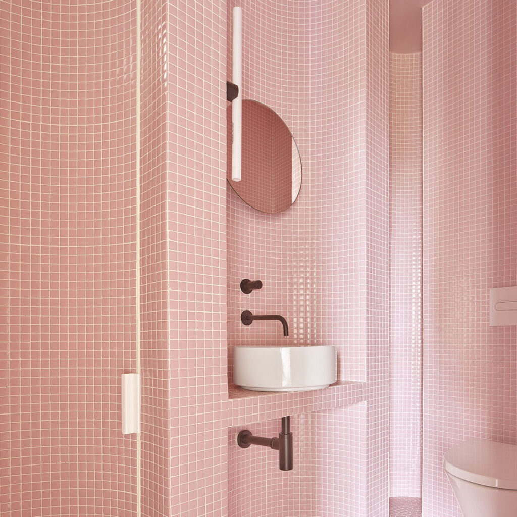 carelage de la tour mosaïque rose 255 2