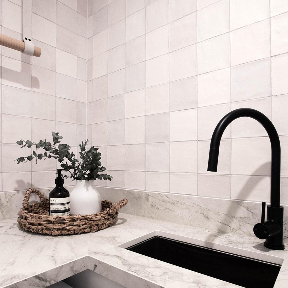 carrelage de la tour effet zellige blanc mat 2