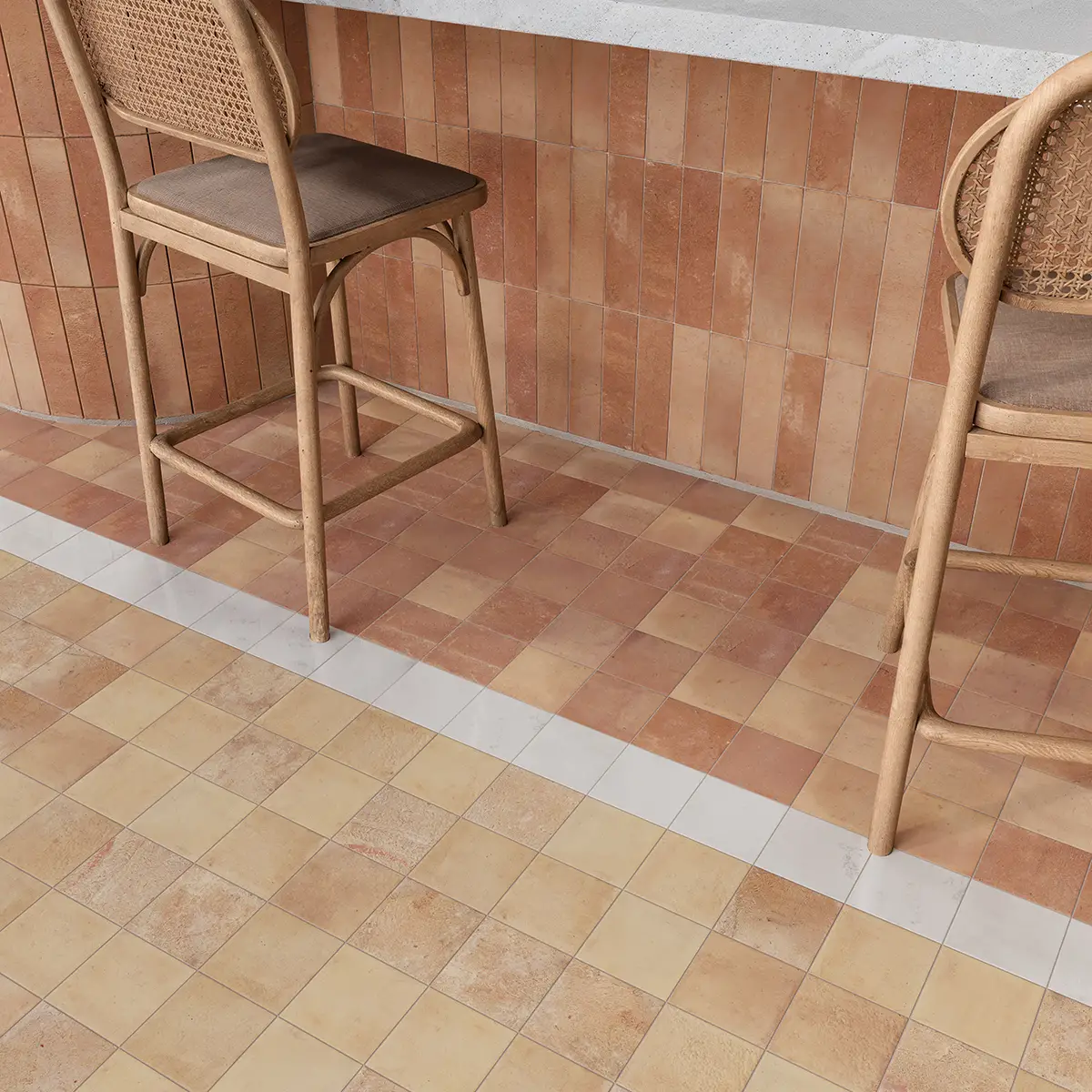 carrelage sol et mur bar