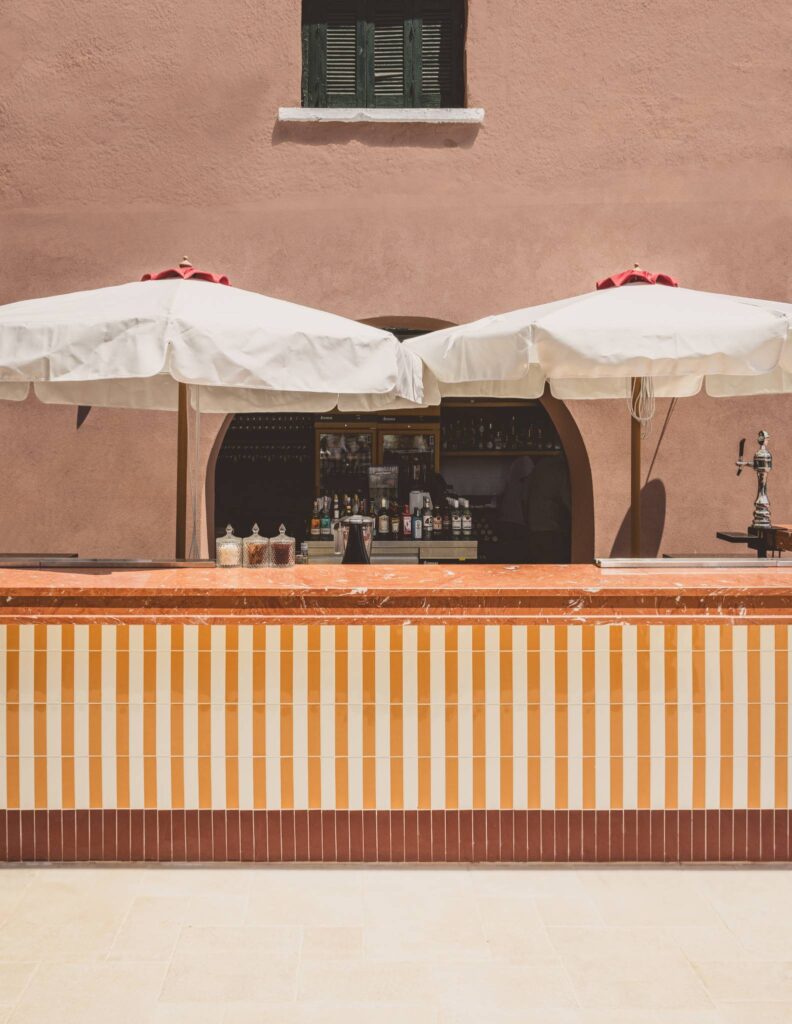 comptoir bar faience relief quakap isola studio