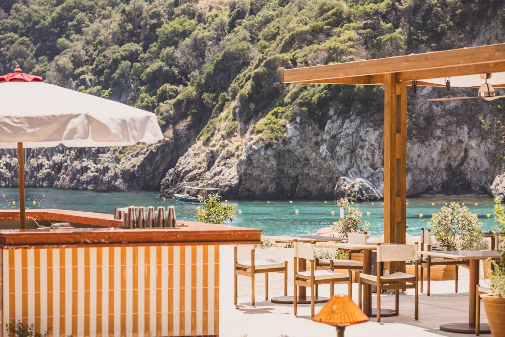 faience rayure jaune quakap aragoosta corfou