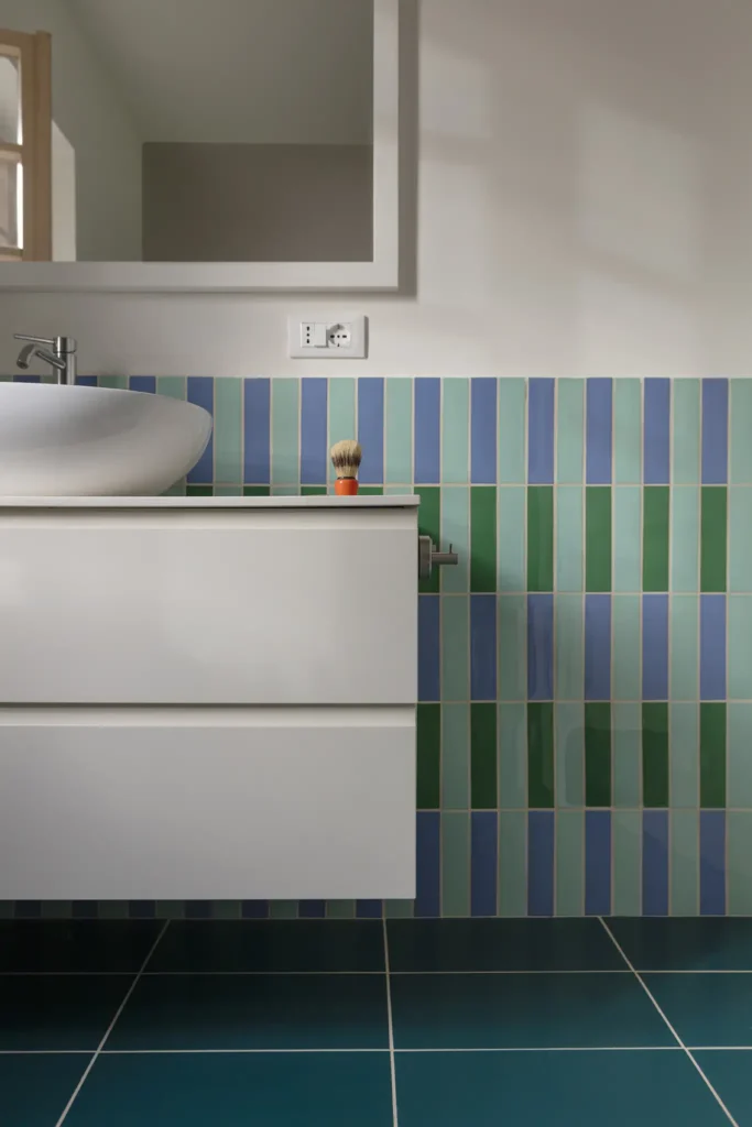 projet Brigida salle de bain evier bleu vert