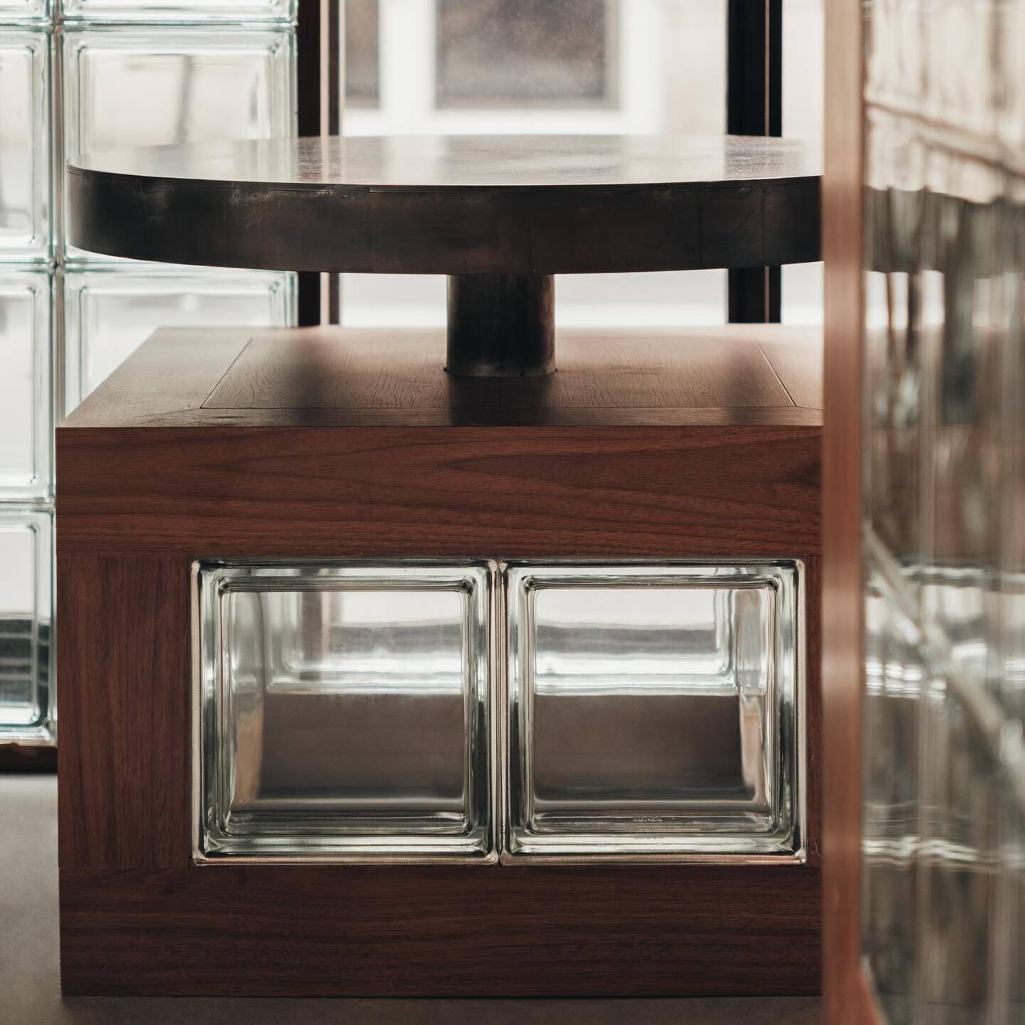Table brique de verre Naturel lisse incolore